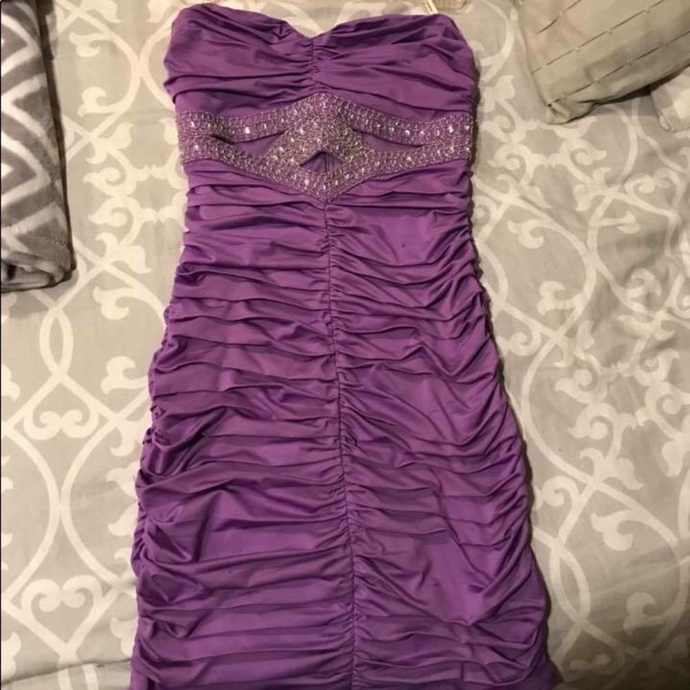 Homecoming/turnabout dress (school dance)